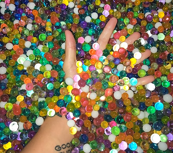 DIY GIANT ORBEEZ STRESS BALL TESTED!! Giant Waterbeads Stress Ball HUGE FUN  & EASY 