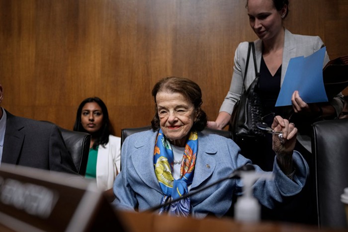 Slog AM: Dianne Feinstein Is Dead, New York Is Flooding, the Food Robots Are Filming You - Vimarsana News