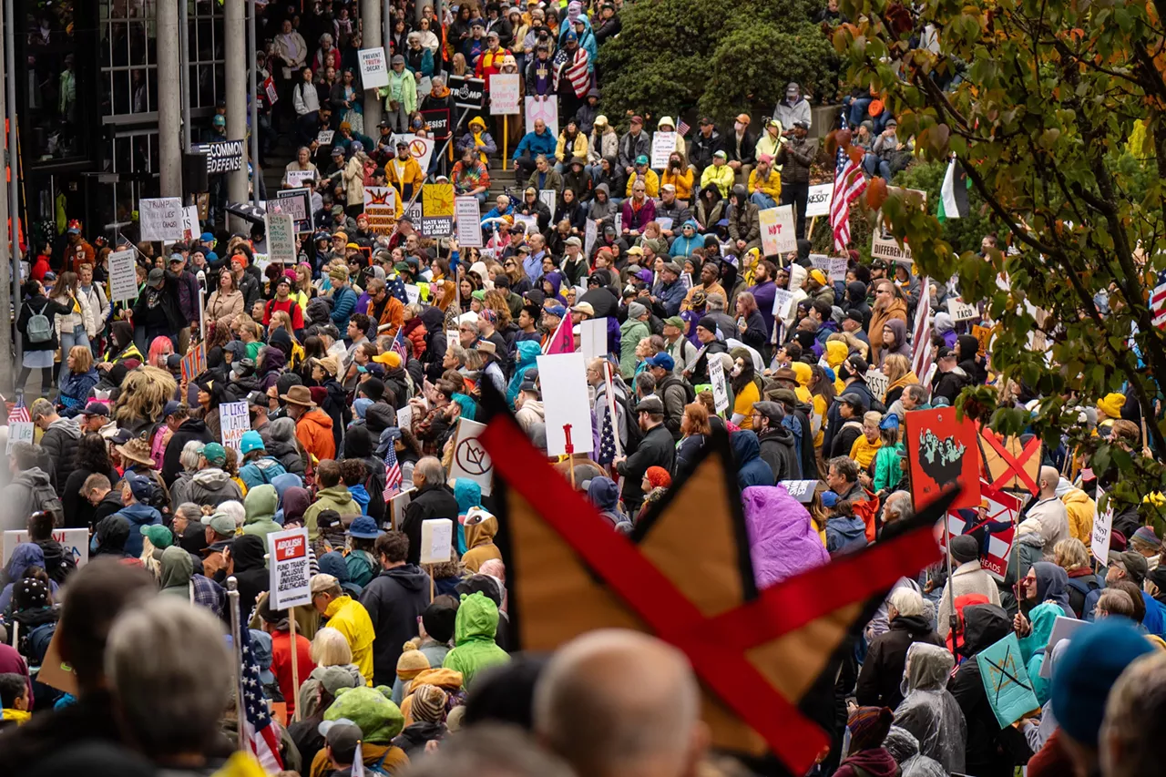 PHOTOS: 90,000 Seattleites Hit the Streets at the No Kings March