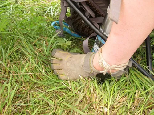 Cara wore these hippy toe-shoes Cara wore these hippy toe-shoes