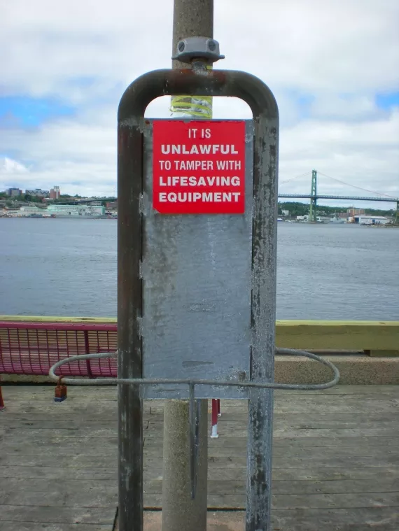 alderney_landing_web.jpg