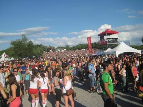 The hill behind the two larger main stages.