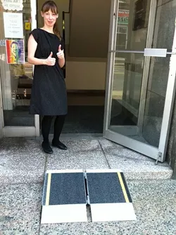 The portable ramp at Argyle Fine Art.