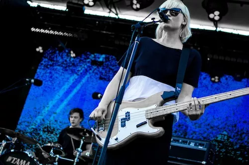 The Raveonettes - LINDSAY DUNCAN