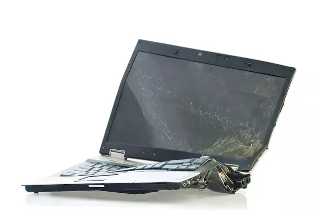 broken_laptop.jpg