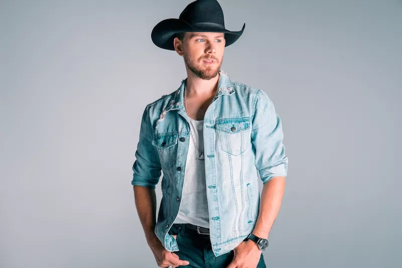 Brett Kissel helps country fans keep it twangy as 2018 draws to a close. - VIA BRETTKISSEL.COM