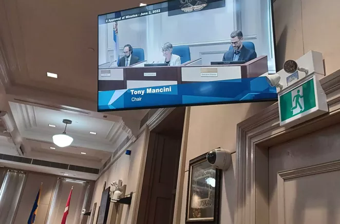 HRM committee considers ban on plastics at city events - Vimarsana News