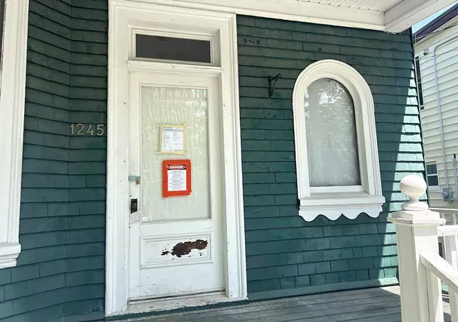 Asbestos saves 19th century house from demolition by Dalhousie—for now - Vimarsana News