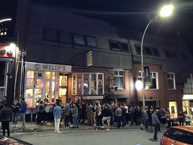 Best Late-night Food 2022 - Vimarsana News