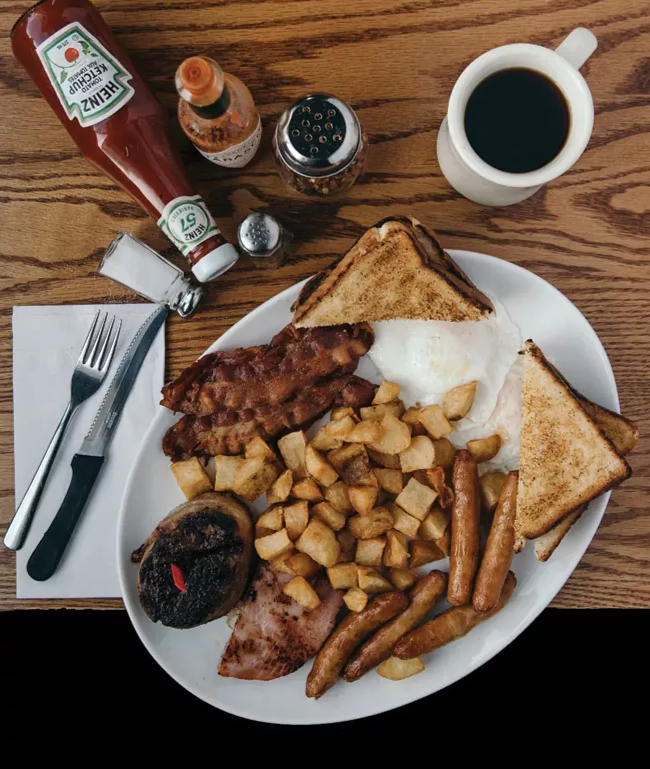 Mic Mac Bar & Grill Dartmouth Neighbourhood Joint, Steaks, Pub Food