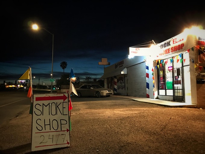 Rock Smoke Shop, 24/7.