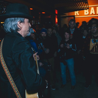 New Year's Eve 2016 with XIXA and Howe Gelb