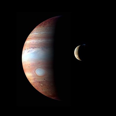As Jupiter dazzles in the night sky, new UA research suggests its moons are warming each other