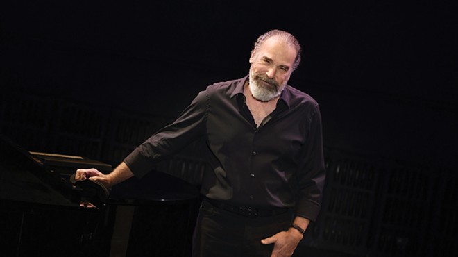Mandy Patinkin Delivers: Star shares his love of music in ‘Being Alive’