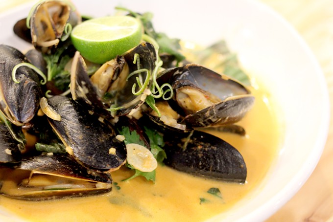 Mussels with a Thai curry at Commoner & Co. - HEATHER HOCH