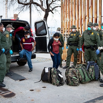 States win delay, for now, in White House plan to end Title 42 at border