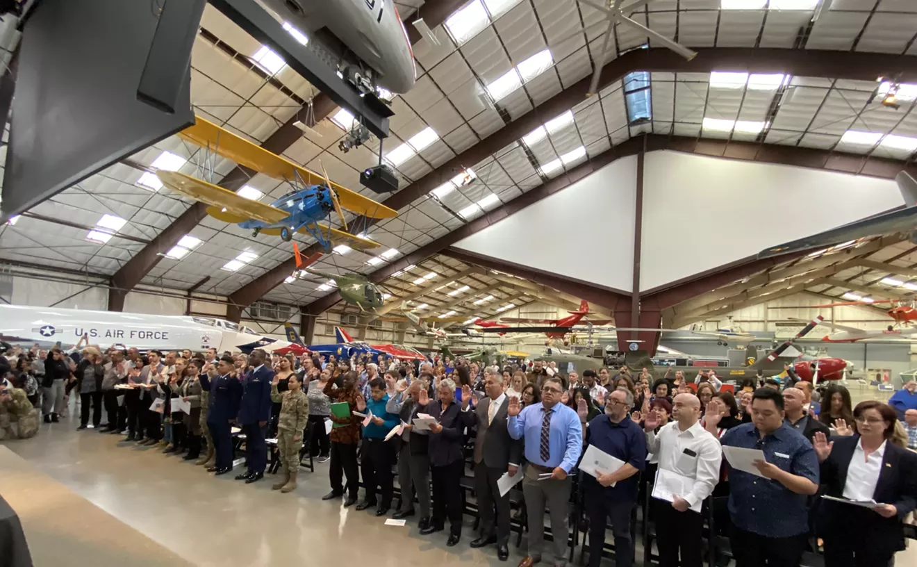 Mayor Romero welcomes 105 new citizens