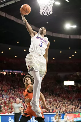 Chase Jeter and Arizona Roll Past Montana, 61-42