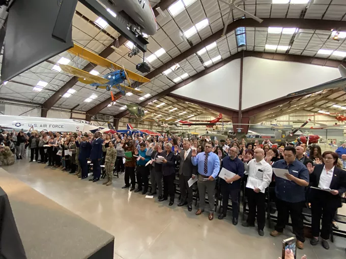 Mayor Romero welcomes 105 new citizens