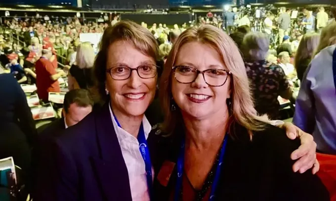 Wendy Rogers Refuses to Condemn White Nationalist Leader After GOP Senator Challenges Her - Vimarsana News