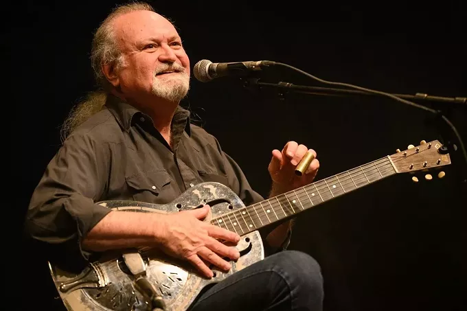 Tinsley Ellis to Make A Rare Live Acoustic Performance at 191 Toole! - Vimarsana News